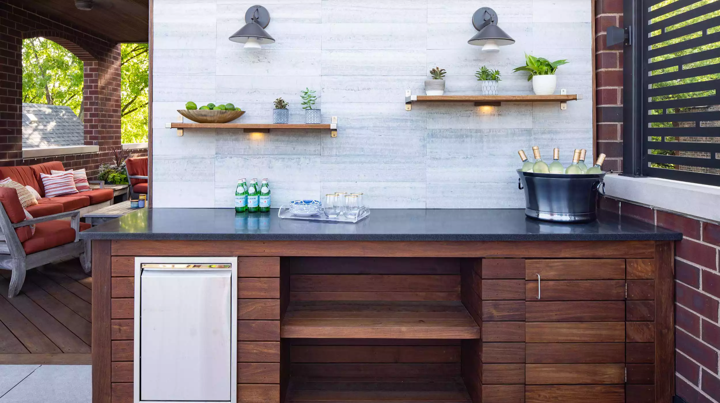 Outdoor Beverage Center - Gallery image 1