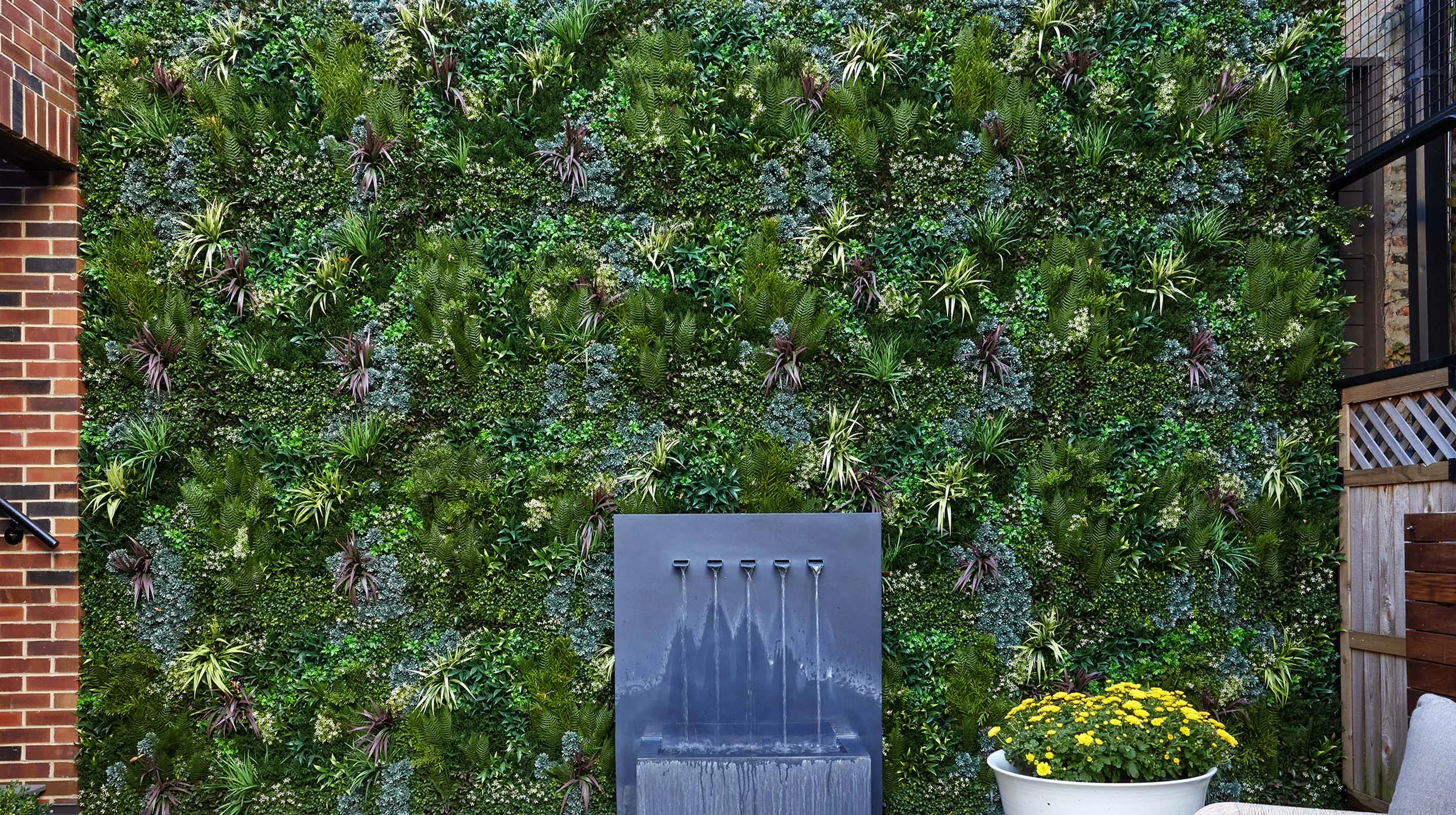 Green Wall - Gallery image 2