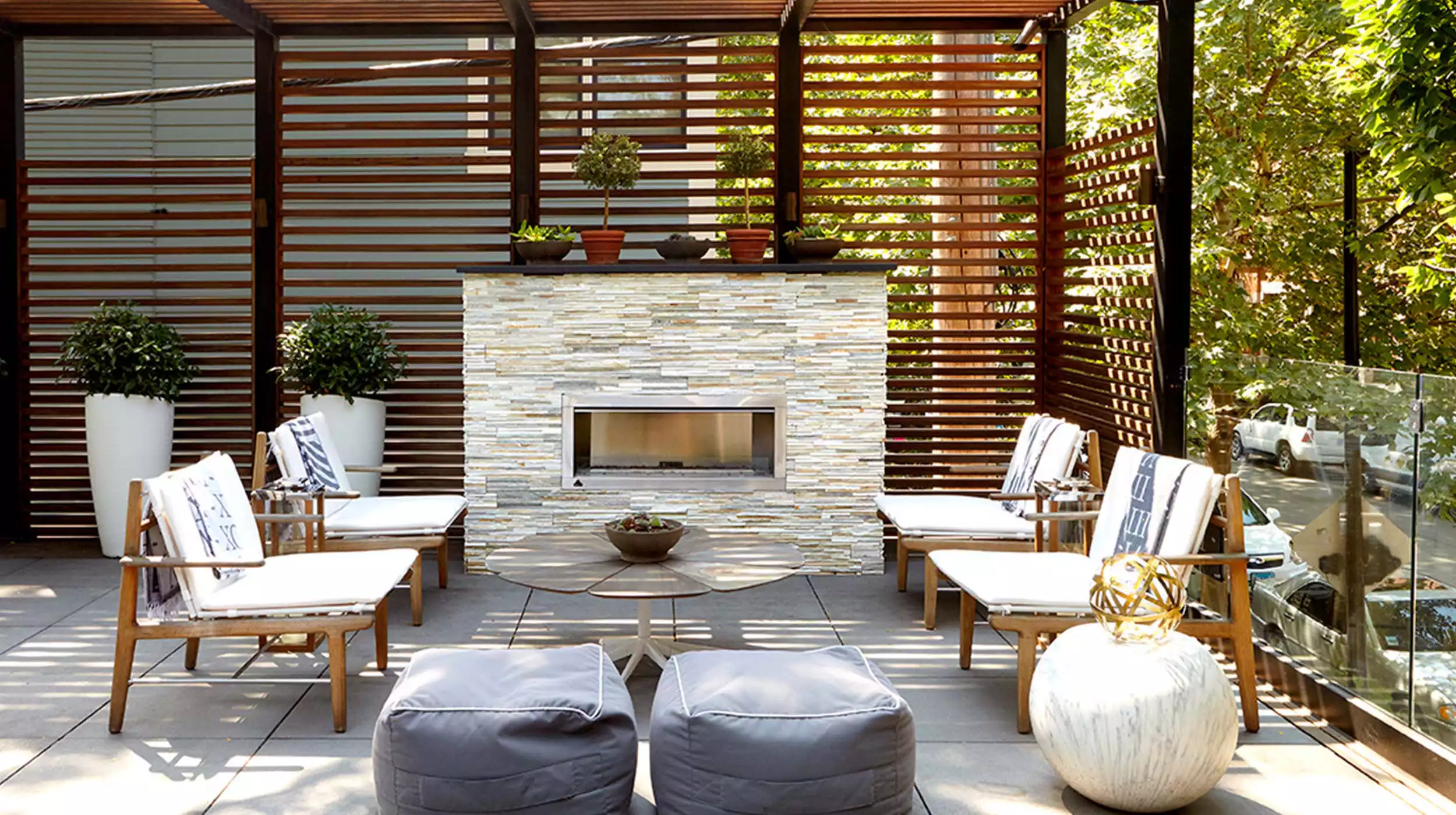 Lounge Chairs - Gallery image 1