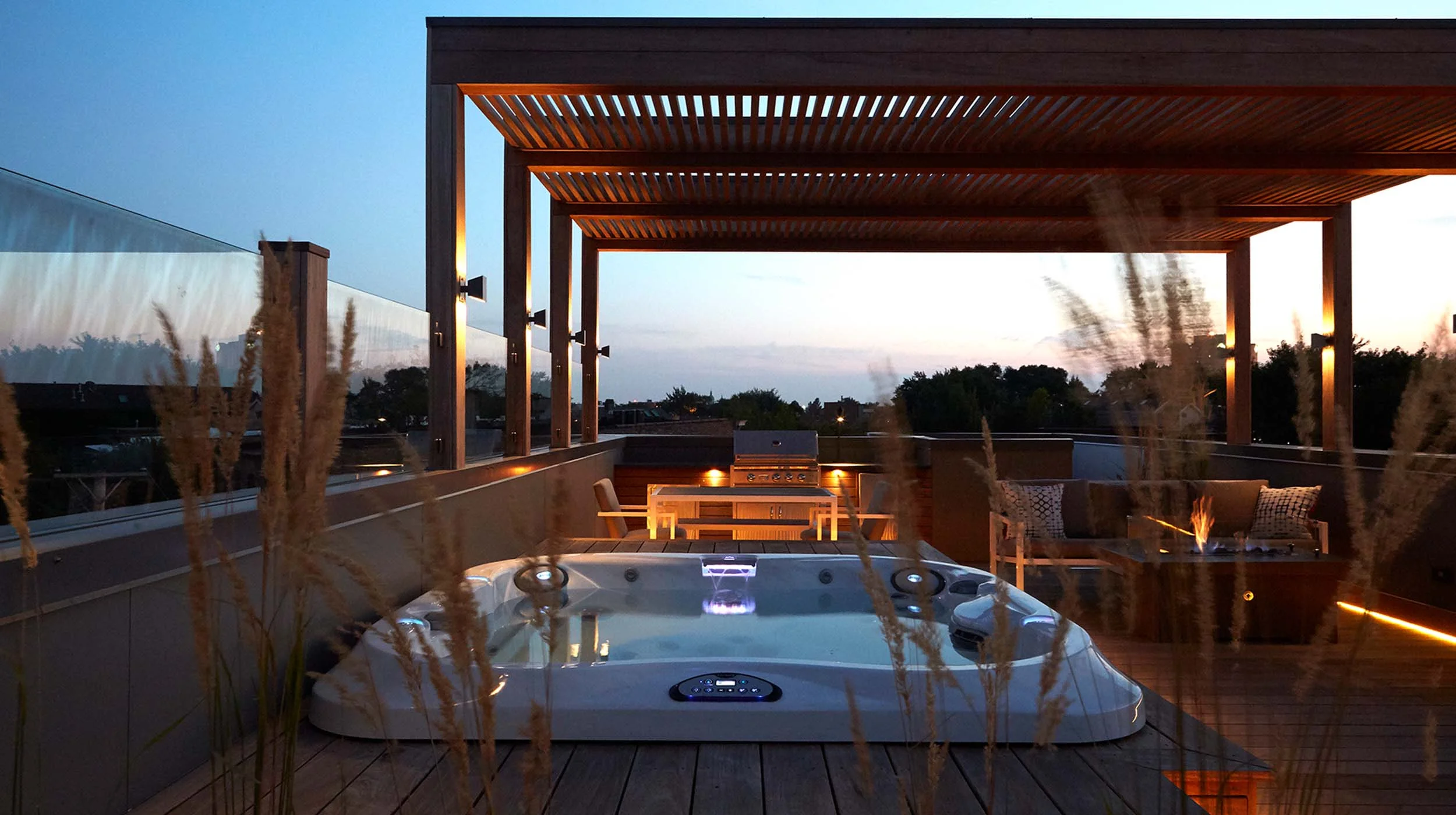 Outdoor Hot Tub - Gallery image 1