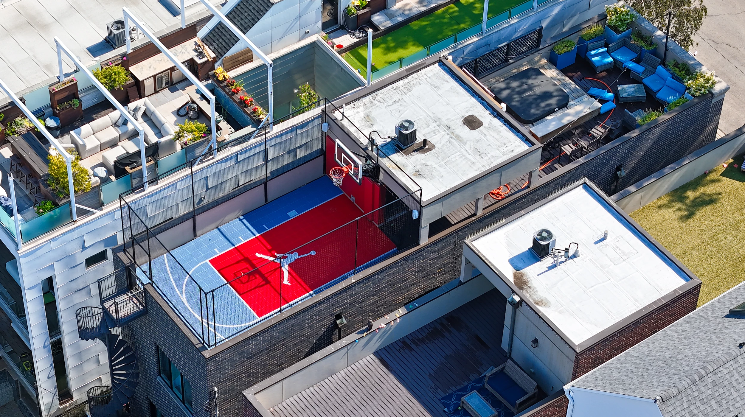 Outdoor Hot Tub - Gallery image 5