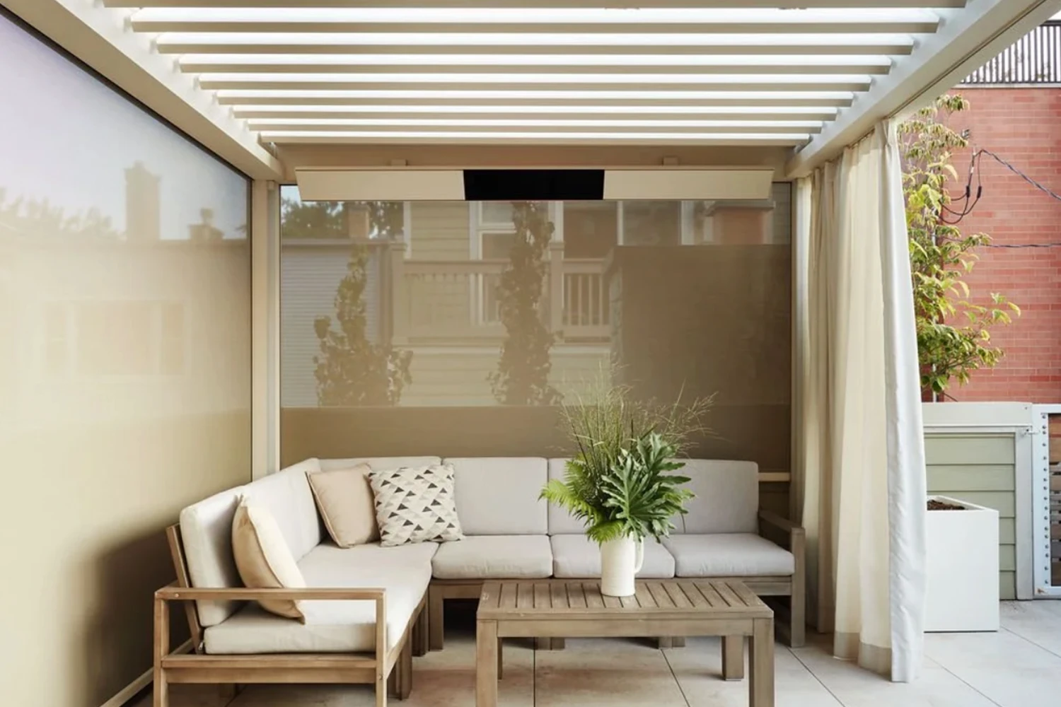 Retractable Screening - Gallery image 4