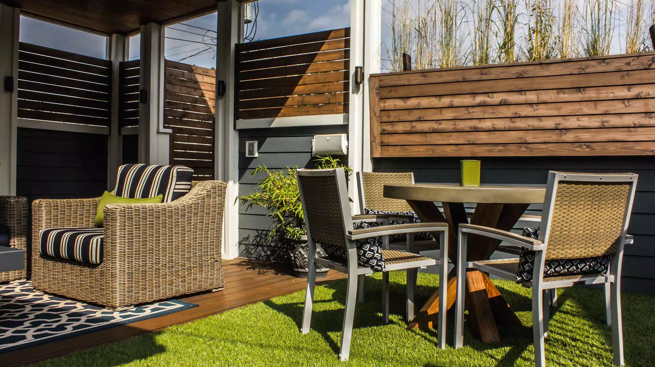 Clean and Simple Garage Roof Deck - Gallery image 3