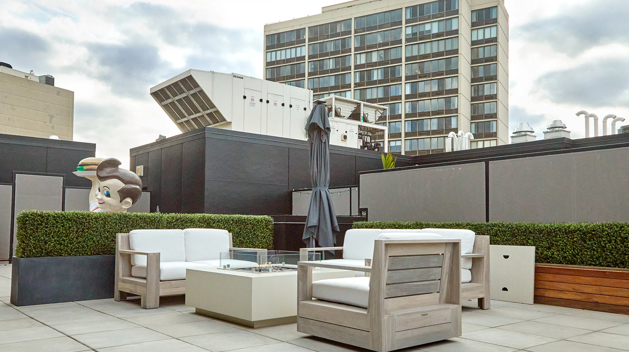 Graffiti Sports Roof Garden - Gallery image 17