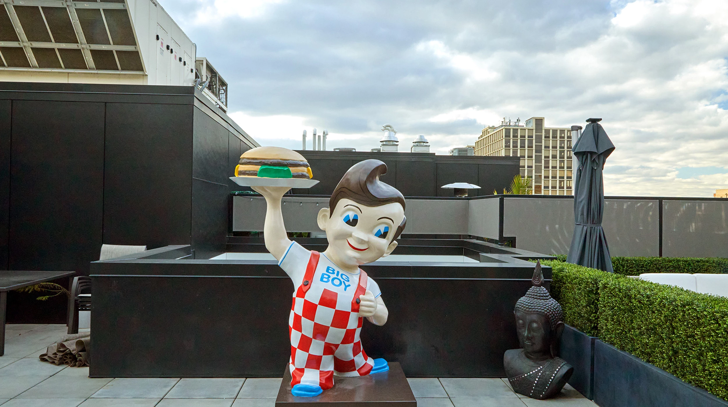 Graffiti Sports Roof Garden - Gallery image 3