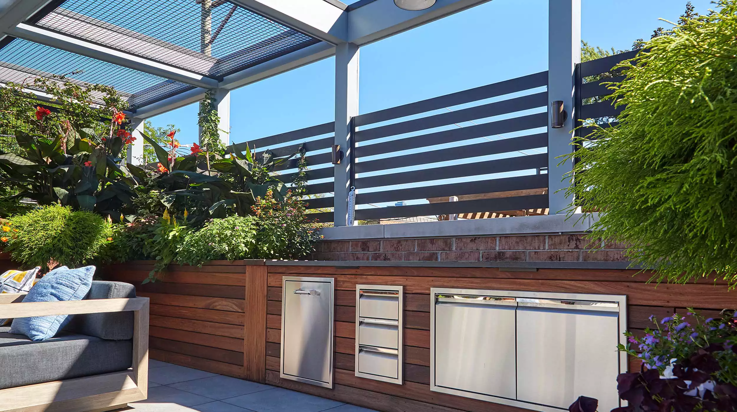 Lush & Leafy Lincoln Park Retreat - Gallery image 3