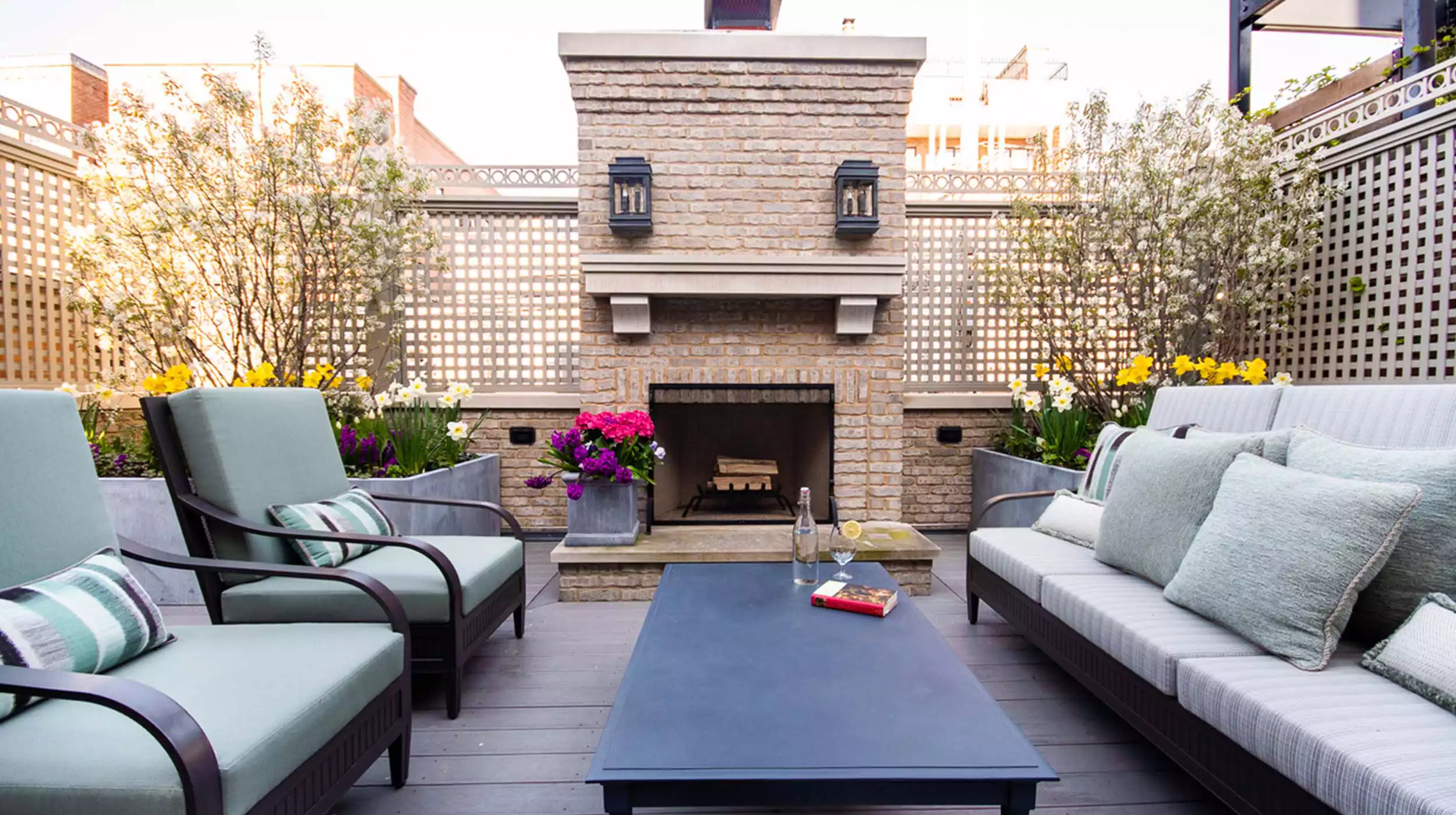 Parisian Paradise in The City - Gallery image 1