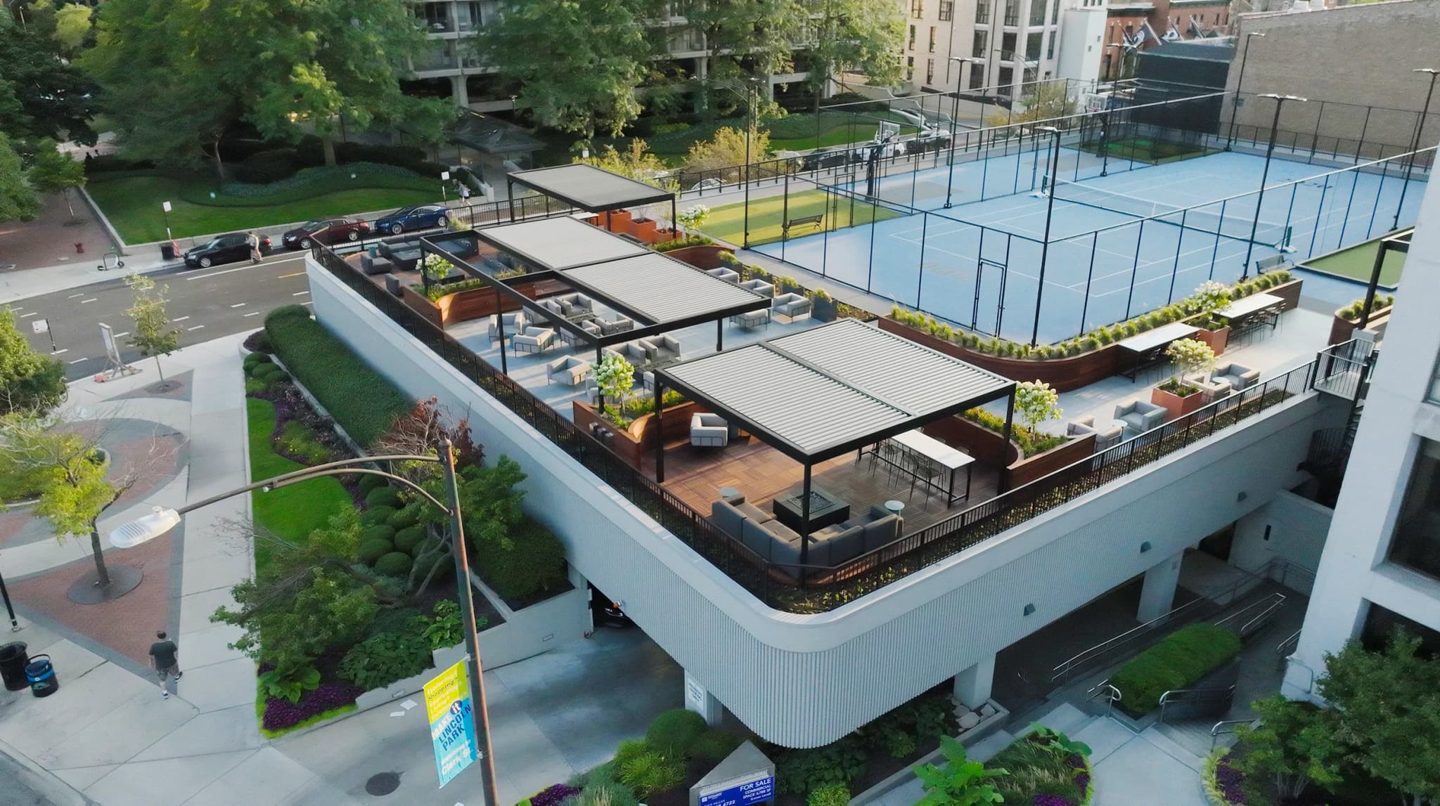 Chicago rooftop deck with stunning city views